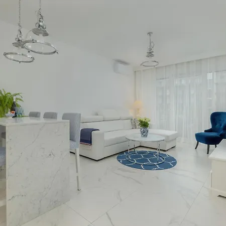 Ambra Marina - Basen &