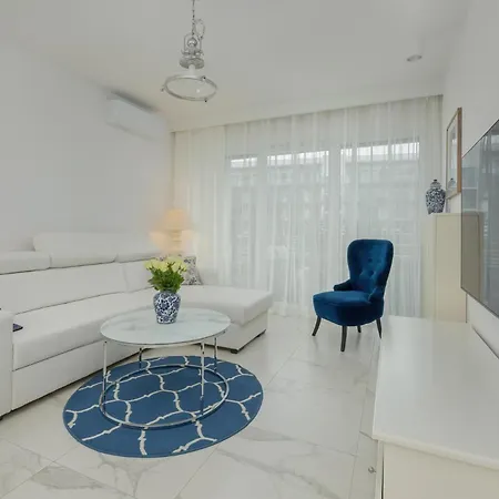 Ambra Marina - Basen &