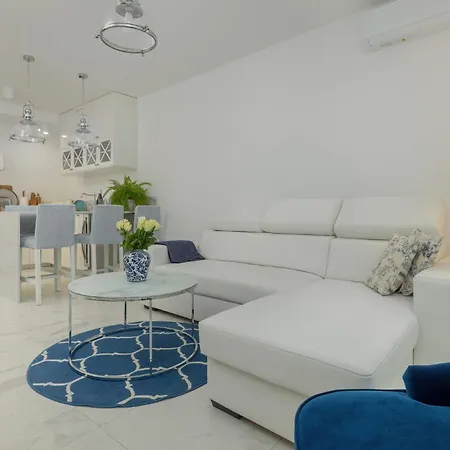 Ambra Marina - Basen & Apartmán Dziwnów