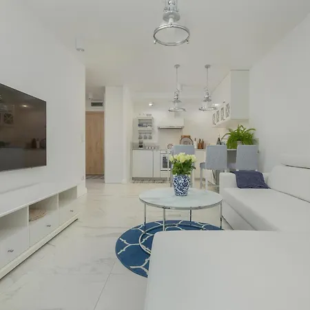 Ambra Marina - Basen & Apartmán Dziwnów