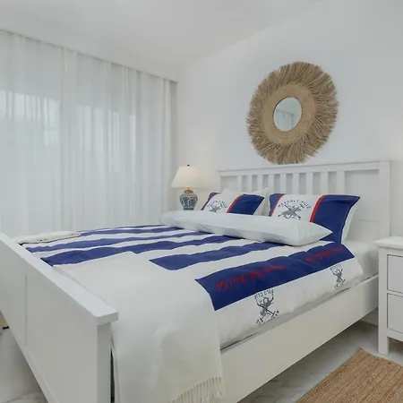 Apartmán Ambra Marina - Basen & *