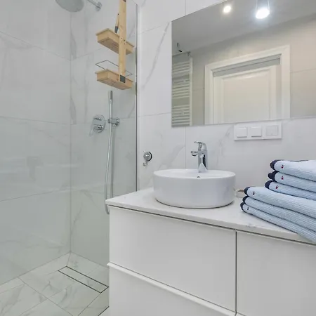 Ambra Marina - Basen & Apartman *