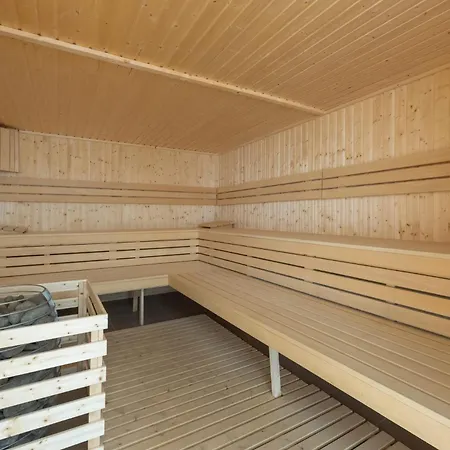 Ambra Marina - Basen & Apartmán