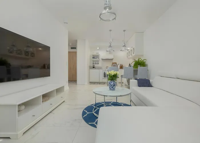 Ambra Marina - Basen & Διαμέρισμα Dziwnów