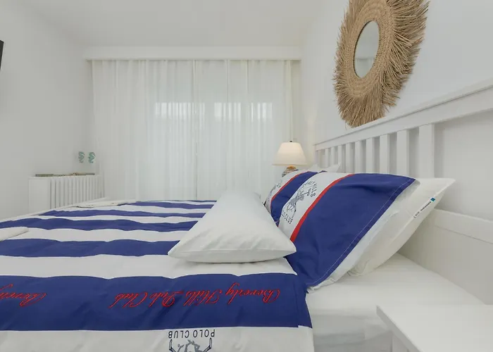 Ambra Marina - Basen & Διαμέρισμα *