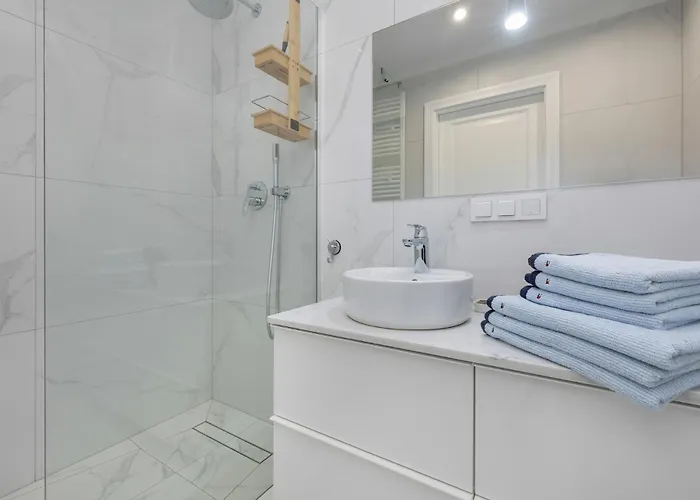 Ambra Marina - Basen & Διαμέρισμα *